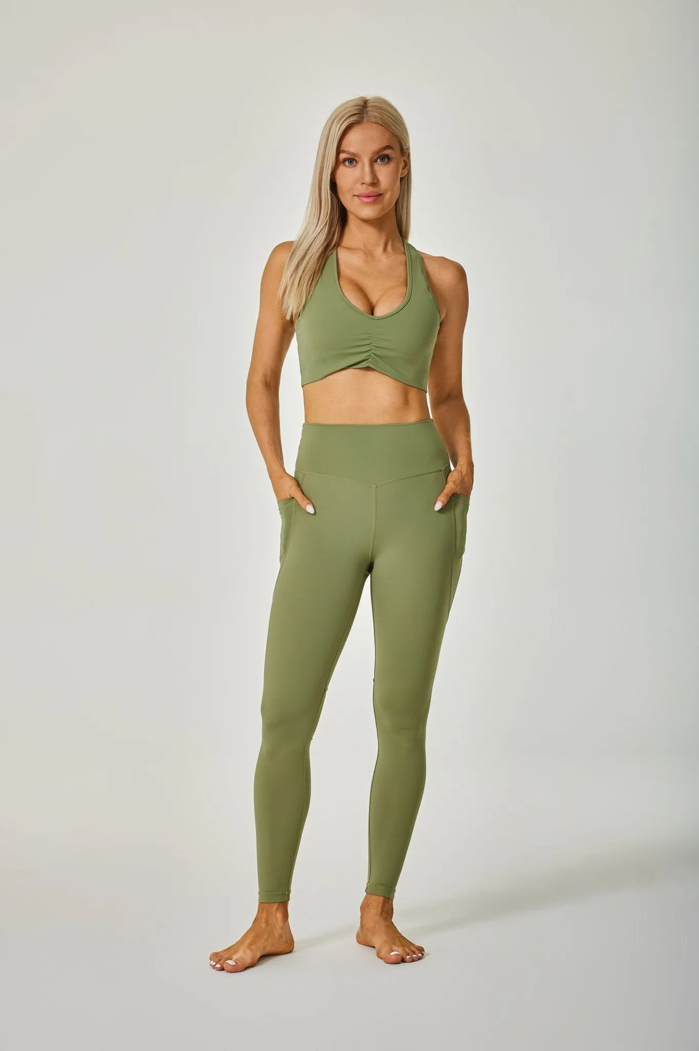 Airflow High-waisted Leggings with Pockets - Light Green