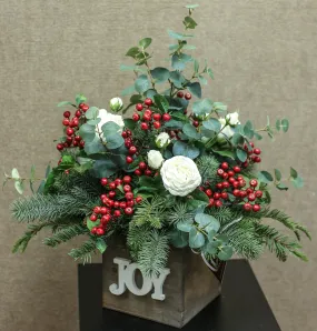 Centerpiece with Berries & Eucalyptus