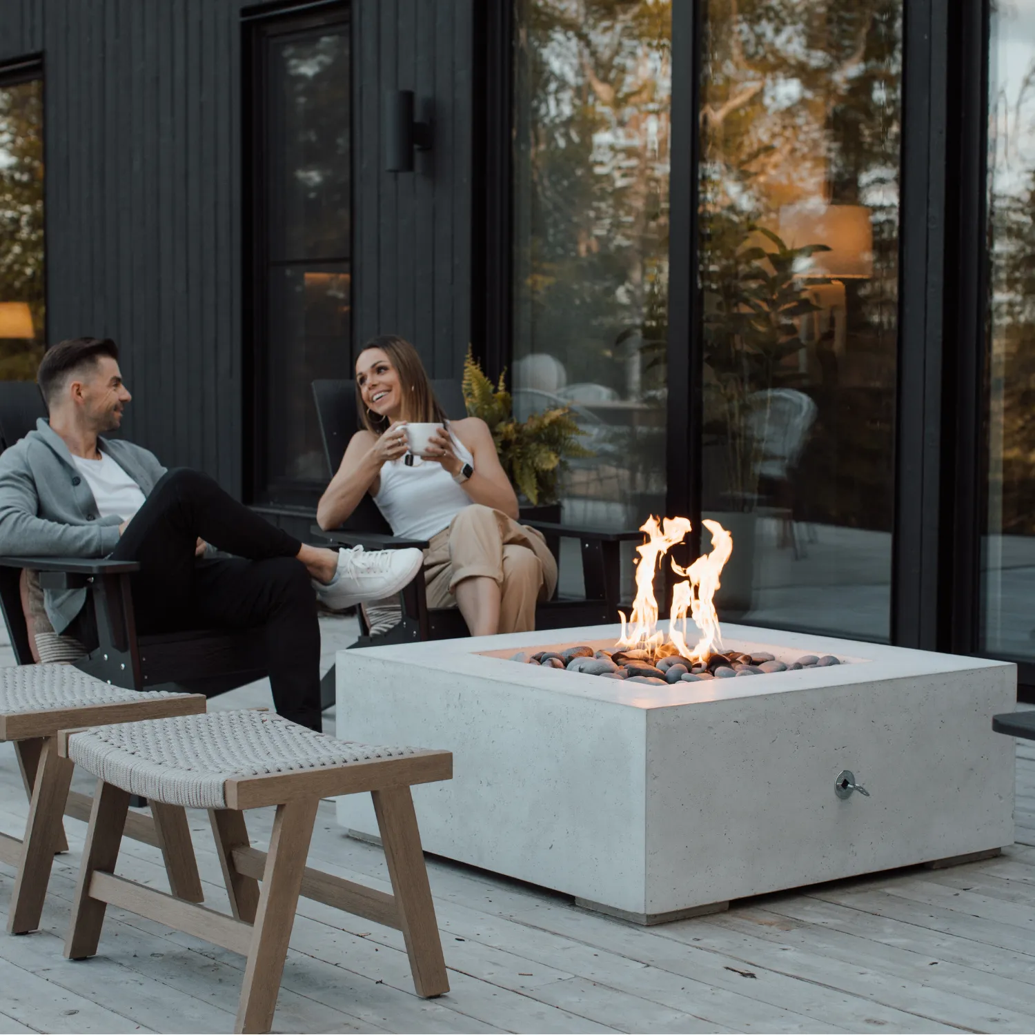 Dekko Alea 40" Concrete Fire Pit & Cover