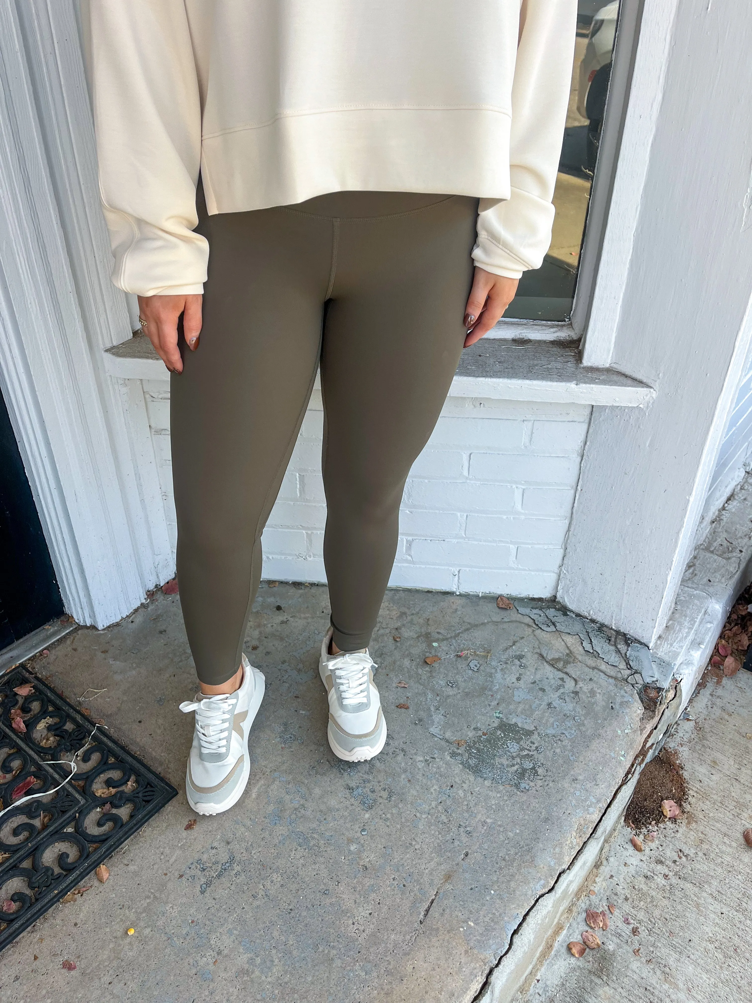 Ellie Leggings in Olive