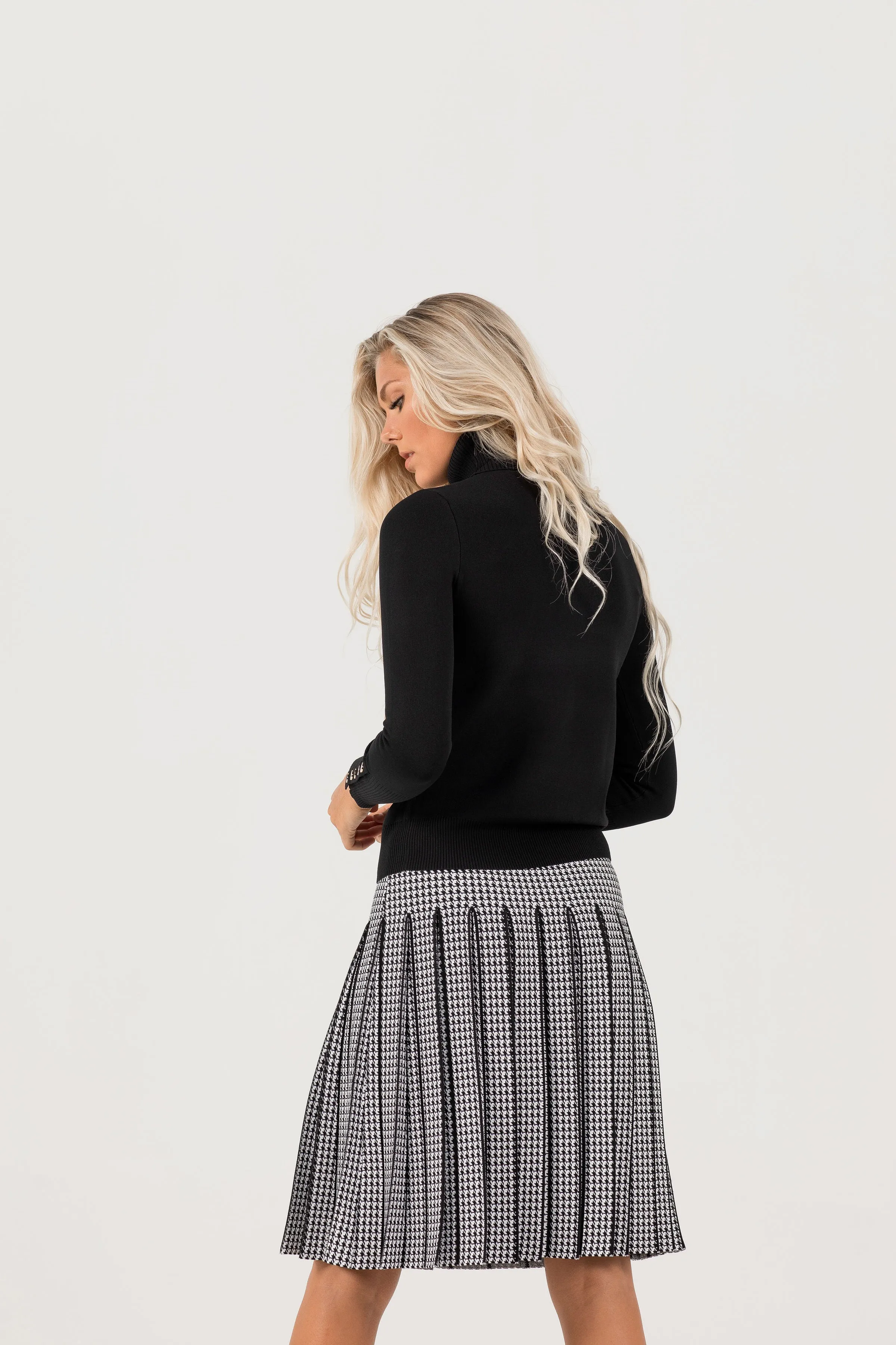 Houndstooth Wonder Skirt