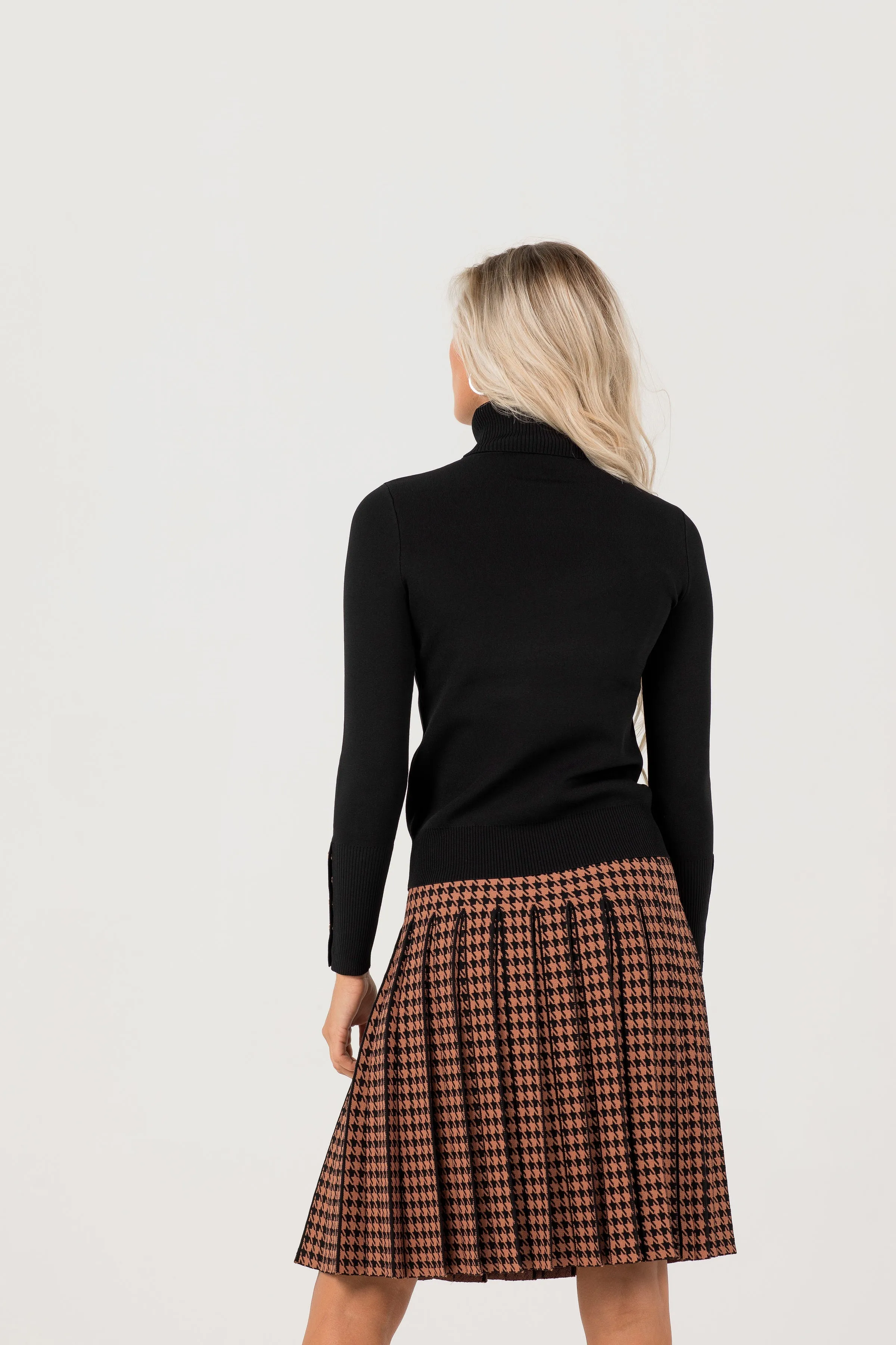 Houndstooth Wonder Skirt