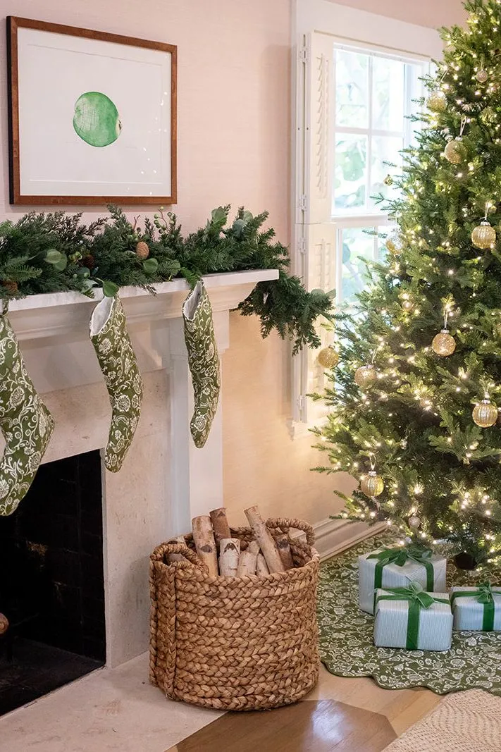 Moss Petunia Tree Skirt