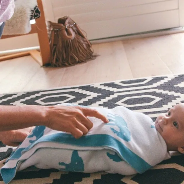 My Tiny Wardrobe Elephant Blanket Blue & White