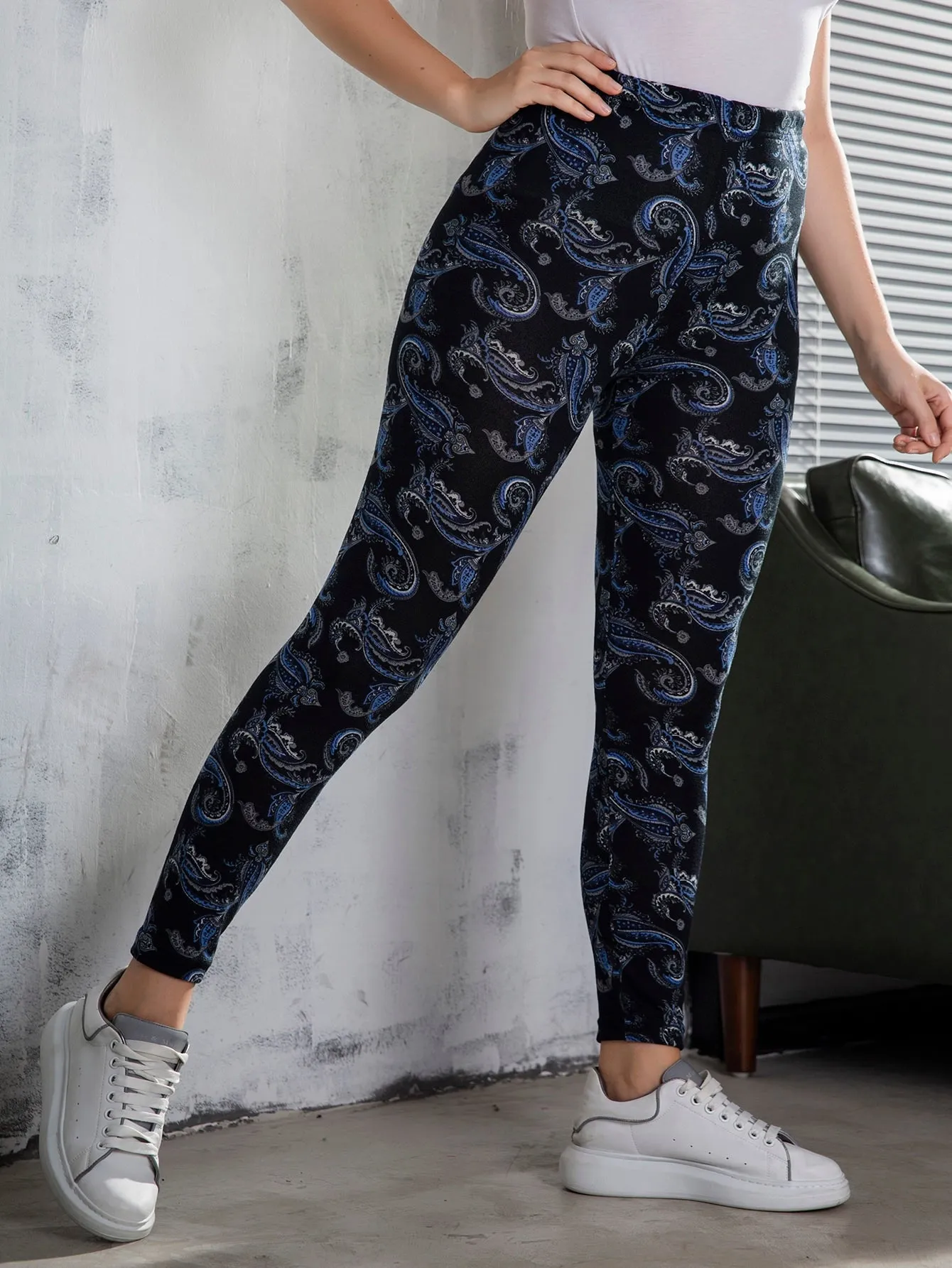 Paisley Cropped Plus Size Leggings