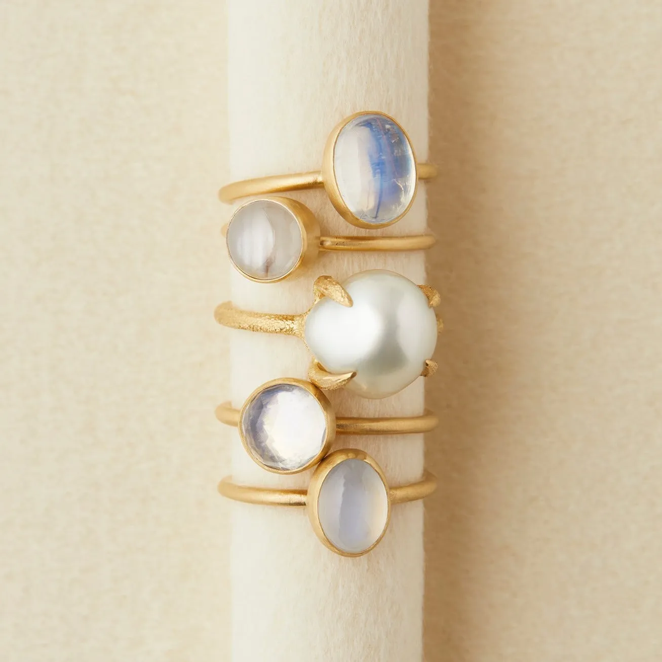 RMR17-OOAK | 1.82 Carat One-of-a-Kind Moonstone Ring